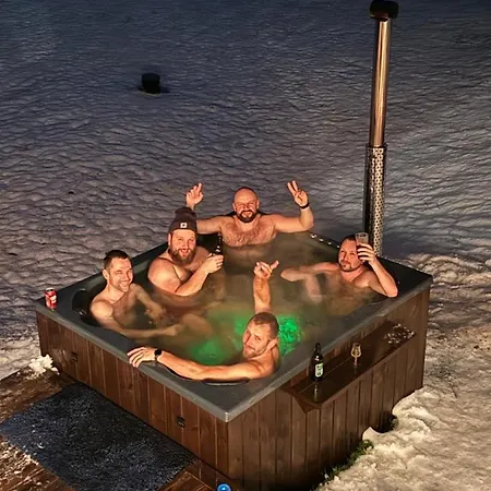 Salminu Pirtsmaja Ar Relaksejosu Ballu Brīvdienu mājas